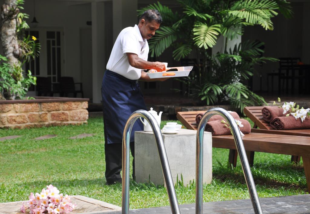 Lanka Bangla Inn Villas Restaurant & Travels Katunayaka Eksteriør billede