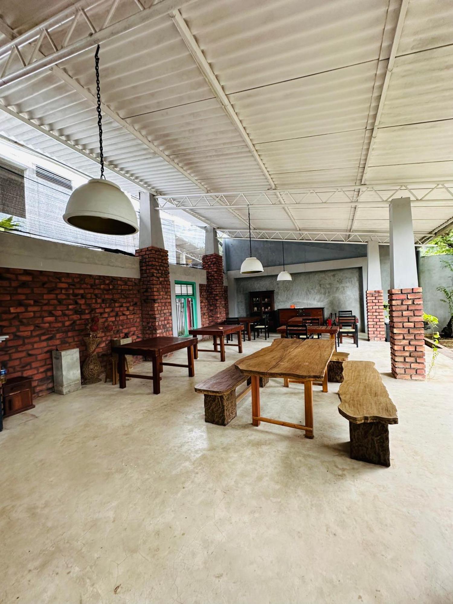 Lanka Bangla Inn Villas Restaurant & Travels Katunayaka Eksteriør billede