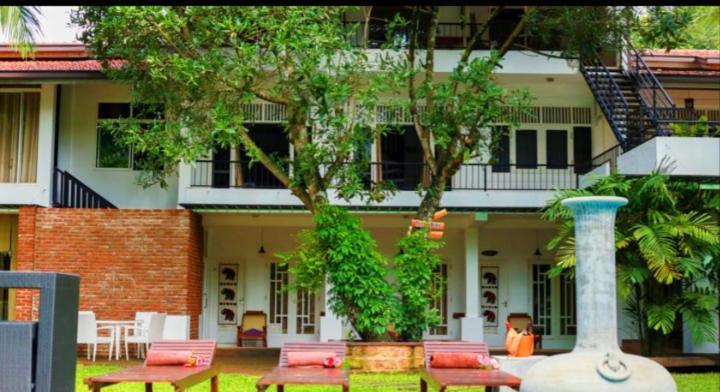 Lanka Bangla Inn Villas Restaurant & Travels Katunayaka Eksteriør billede